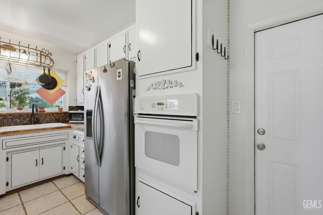 4209 Glenbrook Avenue, Bakersfield, CA 93306