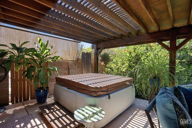 4209 Glenbrook Avenue, Bakersfield, CA 93306