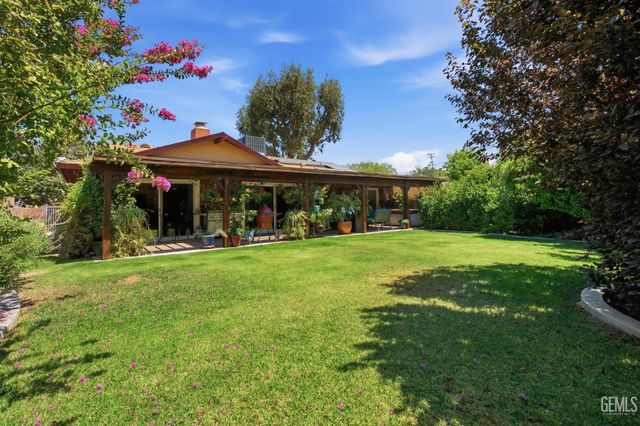 4209 Glenbrook Avenue, Bakersfield, CA 93306