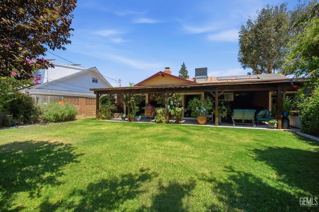 4209 Glenbrook Avenue, Bakersfield, CA 93306