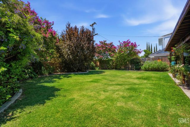 4209 Glenbrook Avenue, Bakersfield, CA 93306