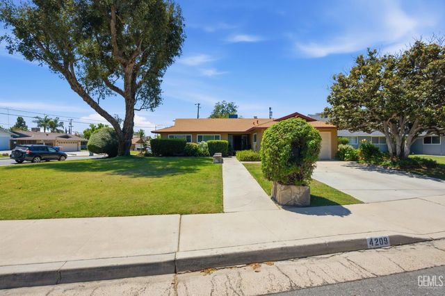 4209 Glenbrook Avenue, Bakersfield, CA 93306
