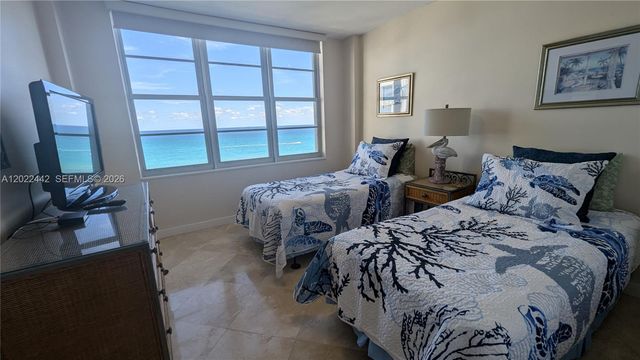 5161 Collins Ave 1217, Miami Beach, FL 33140