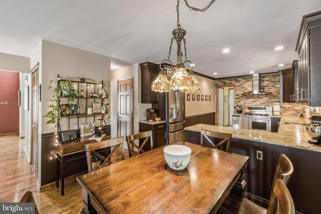 28 SUSIES HOLLOW, Sewell, NJ 08080