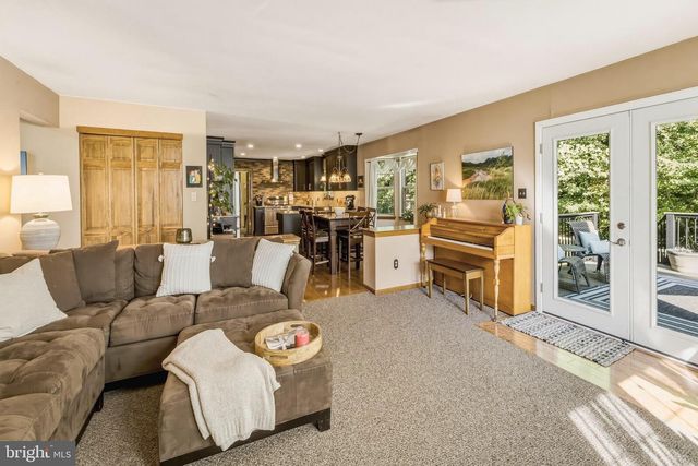 28 SUSIES HOLLOW, Sewell, NJ 08080