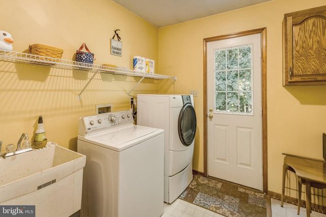 28 SUSIES HOLLOW, Sewell, NJ 08080