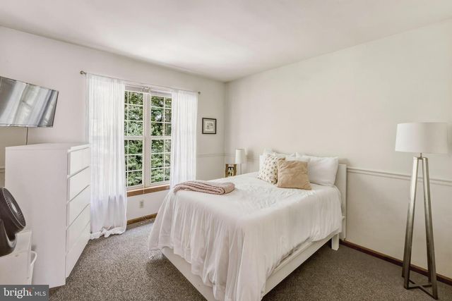 28 SUSIES HOLLOW, Sewell, NJ 08080