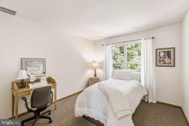 28 SUSIES HOLLOW, Sewell, NJ 08080