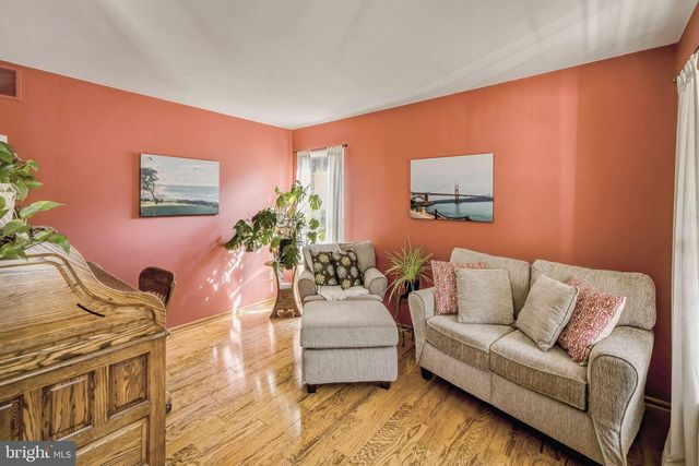 28 SUSIES HOLLOW, Sewell, NJ 08080