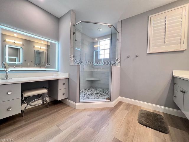 817 Regency Reserve CIR 3901, Naples, FL 34119
