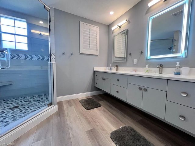 817 Regency Reserve CIR 3901, Naples, FL 34119
