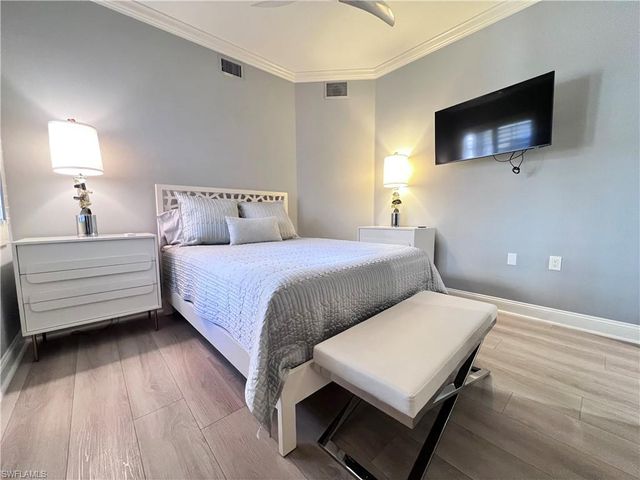 817 Regency Reserve CIR 3901, Naples, FL 34119