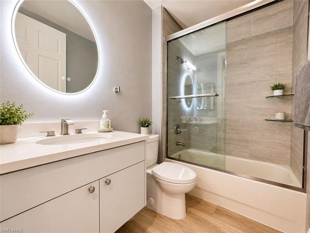 817 Regency Reserve CIR 3901, Naples, FL 34119