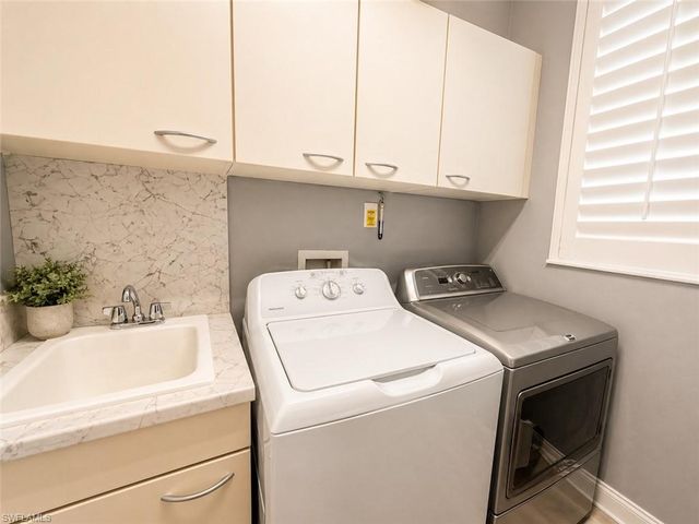 817 Regency Reserve CIR 3901, Naples, FL 34119