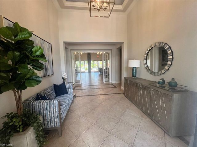 817 Regency Reserve CIR 3901, Naples, FL 34119