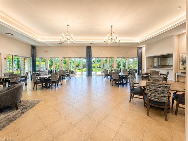 817 Regency Reserve CIR 3901, Naples, FL 34119