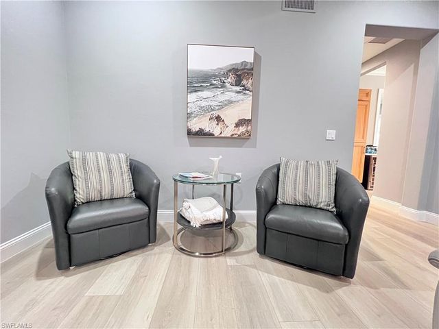 817 Regency Reserve CIR 3901, Naples, FL 34119