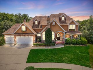 709 Pennock Circle, Crown Point, IN 46307