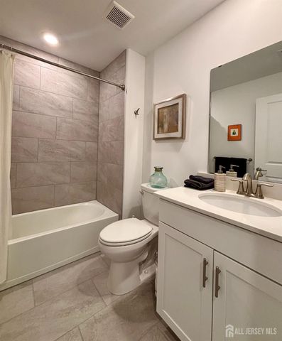 57 Starlight Drive, Monroe, NJ 08831