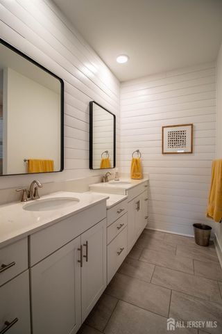 57 Starlight Drive, Monroe, NJ 08831