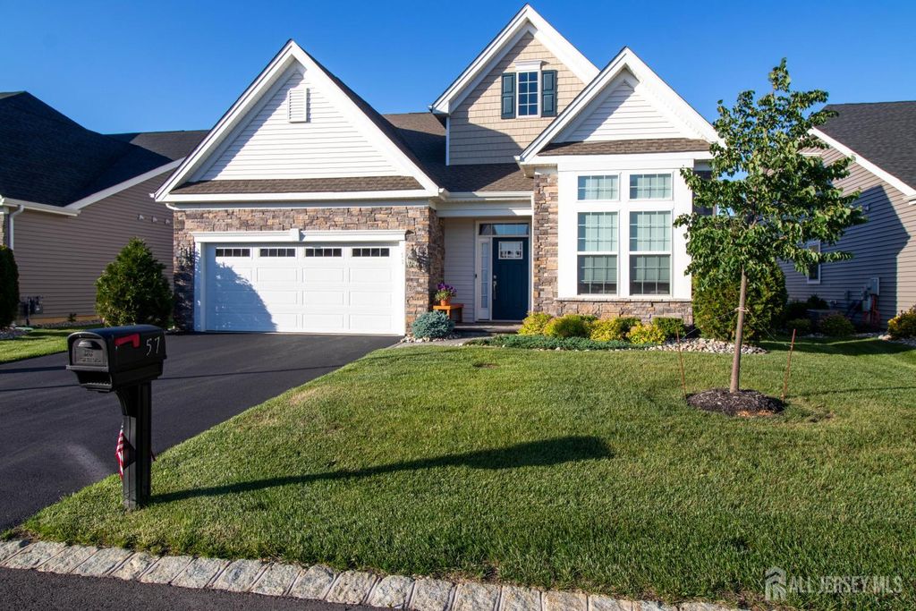 57 Starlight Drive, Monroe, NJ 08831