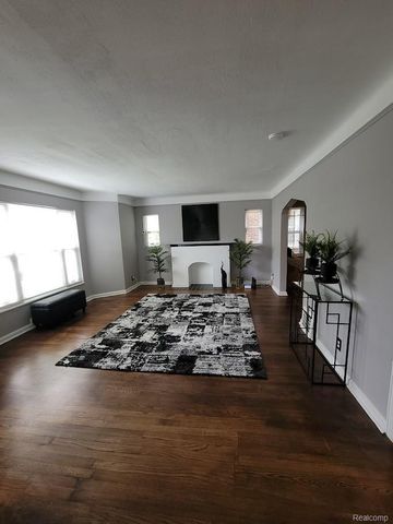 18510 Hartwell Street, Detroit, MI 48235