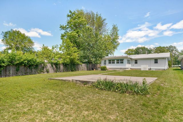 2723 N Missouri Avenue, Springfield, MO 65803