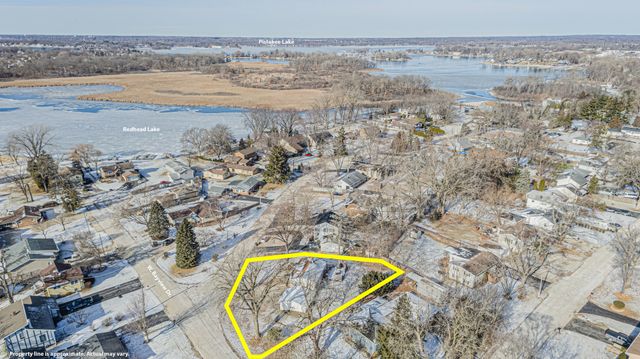 35049 N Edgewater Lane, Ingleside, IL 60041