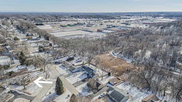 35049 N Edgewater Lane, Ingleside, IL 60041