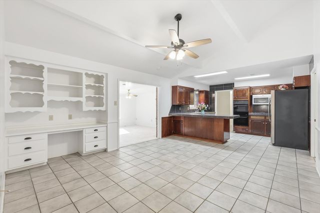 1809 Toplea Drive, Euless, TX 76040