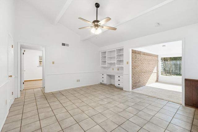 1809 Toplea Drive, Euless, TX 76040