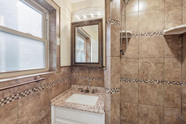 1809 Toplea Drive, Euless, TX 76040