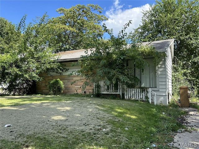 10624 Spring Garden Drive, St Louis, MO 63137