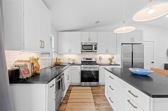 6809 Roanoke DR, Austin, TX 78723