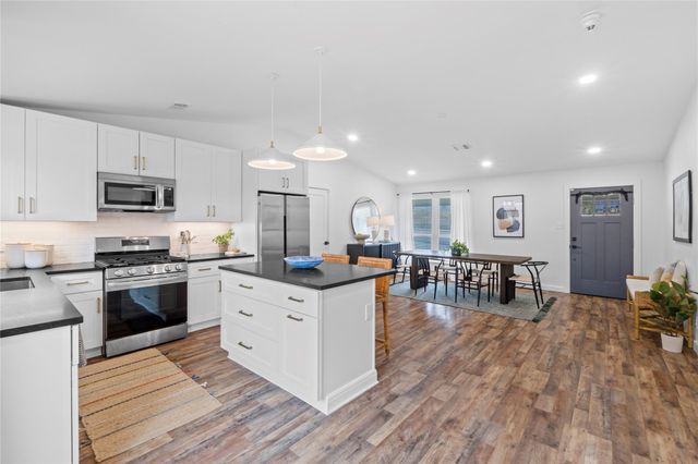 6809 Roanoke DR, Austin, TX 78723