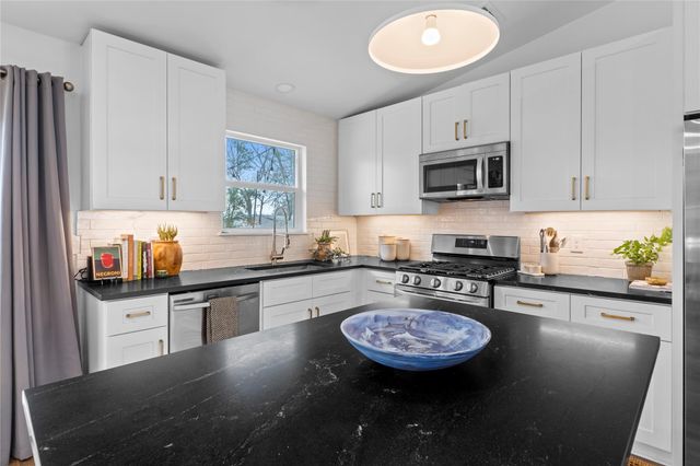 6809 Roanoke DR, Austin, TX 78723