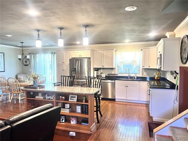 13 Hickory Park Road, Cortland, NY 13045