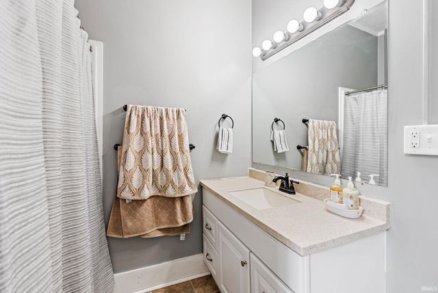 735 W Market Street, Warsaw, IN 46580