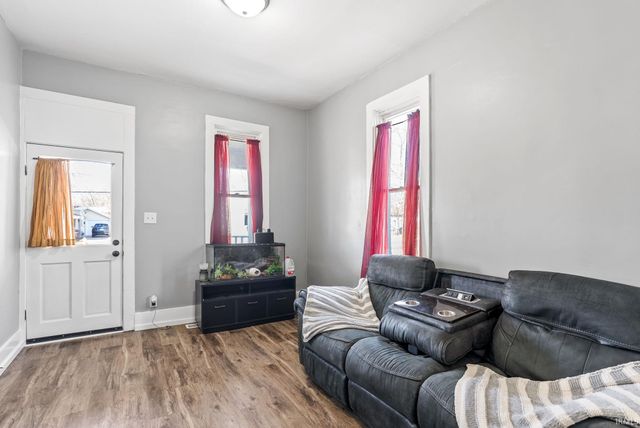 735 W Market Street, Warsaw, IN 46580