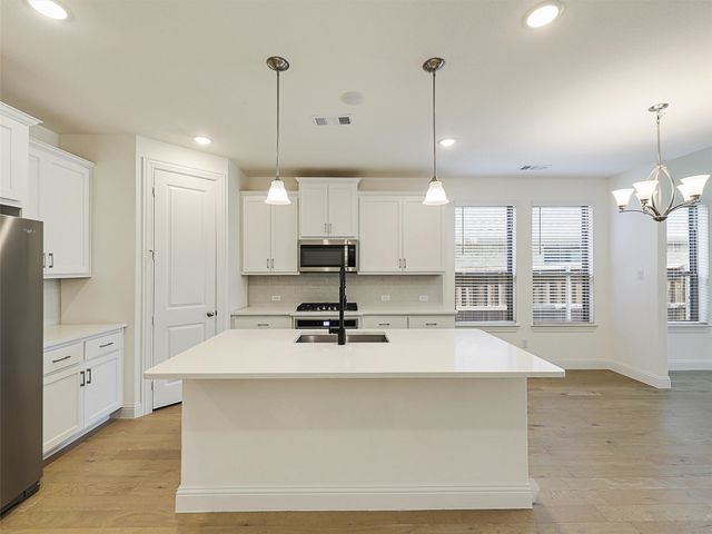 8305 Pine Island Way, Mckinney, TX 75071