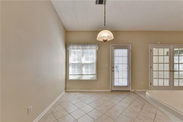 1406 Mandalay Court SW, Lilburn, GA 30047