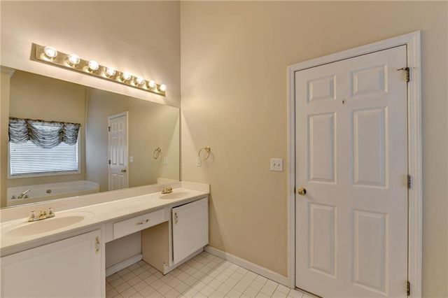 1406 Mandalay Court SW, Lilburn, GA 30047