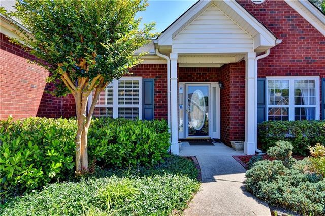 1406 Mandalay Court SW, Lilburn, GA 30047