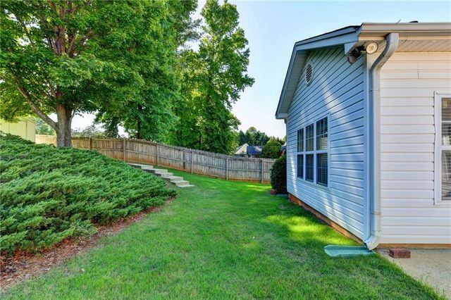 1406 Mandalay Court SW, Lilburn, GA 30047