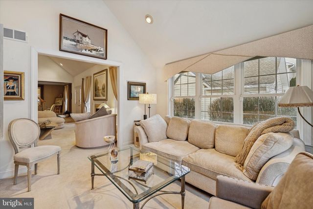 124 BIRKDALE DR, Blue Bell, PA 19422