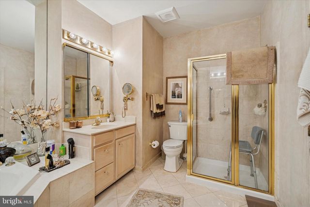 124 BIRKDALE DR, Blue Bell, PA 19422