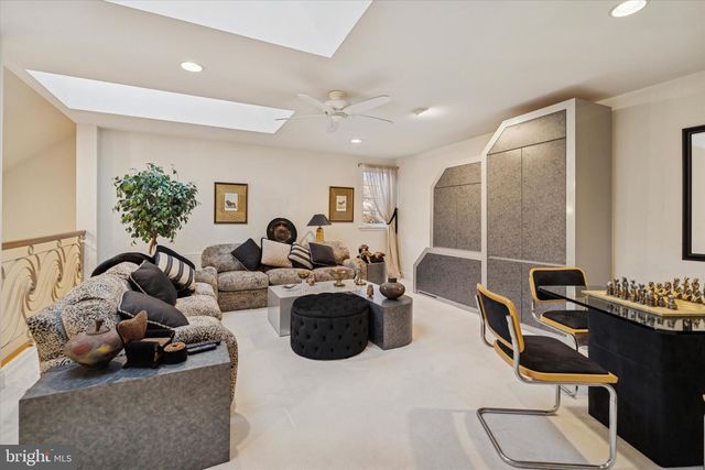 124 BIRKDALE DR, Blue Bell, PA 19422