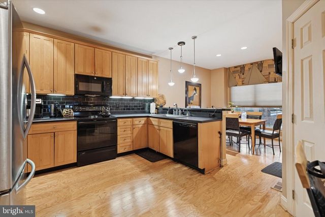 124 BIRKDALE DR, Blue Bell, PA 19422