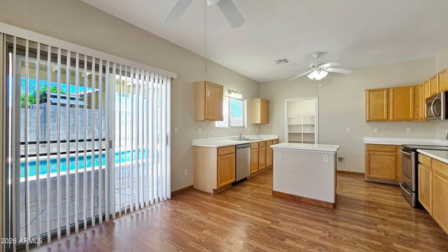 10554 W Louise Drive, Peoria, AZ 85383