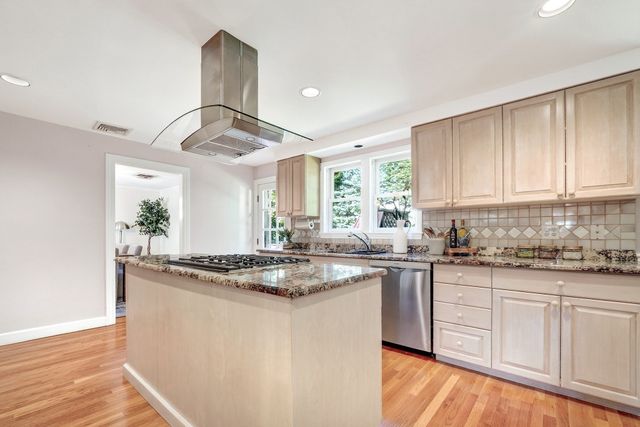 22 Nardell Rd, Newton, MA 02459